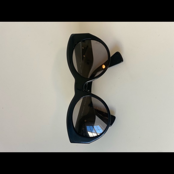 Versace sunglasses LIMITED EDITION - Picture 7 of 7
